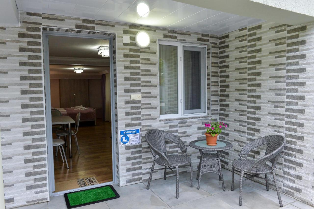 ホテル Cozy House クタイシ エクステリア 写真