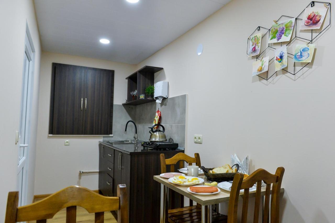 ホテル Cozy House クタイシ エクステリア 写真